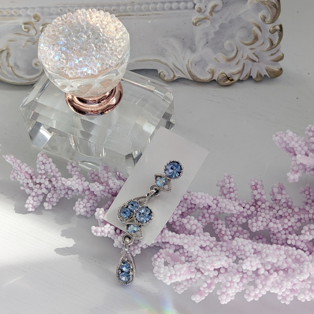 Eye drop earrings